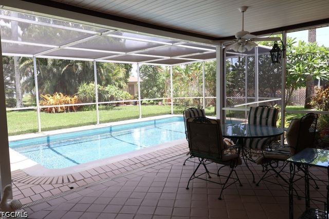 5227 Glade CT, Cape Coral, FL 33904