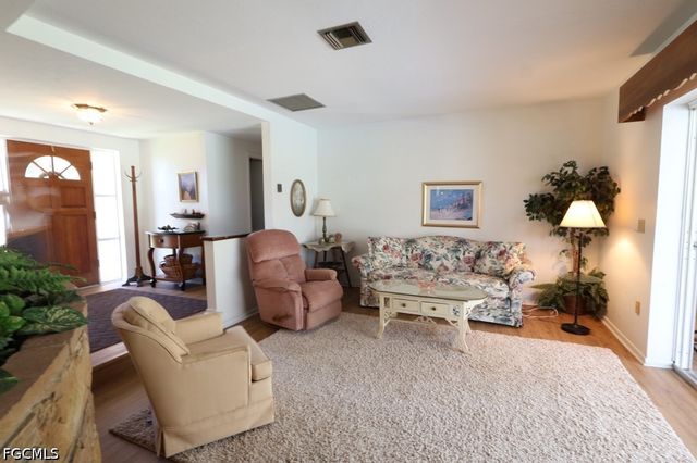 5227 Glade CT, Cape Coral, FL 33904