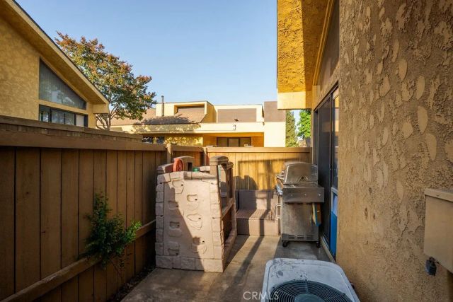 435 W 9th, Upland, CA 91786
