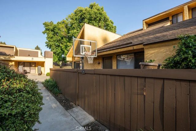 435 W 9th, Upland, CA 91786