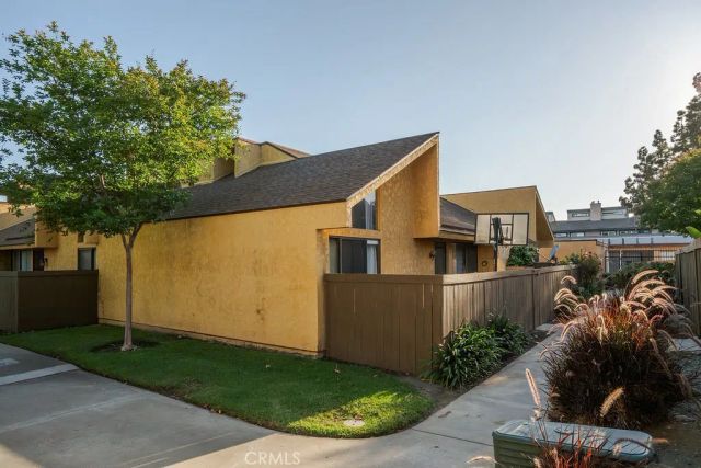 435 W 9th, Upland, CA 91786