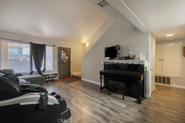 435 W 9th, Upland, CA 91786
