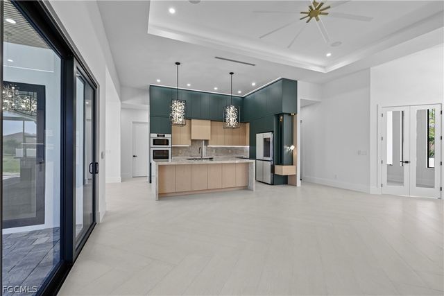 3535 SW 4th LN, Cape Coral, FL 33991