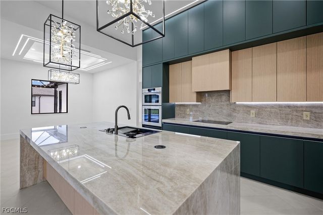 3535 SW 4th LN, Cape Coral, FL 33991