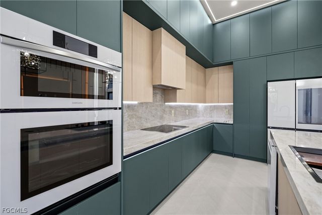 3535 SW 4th LN, Cape Coral, FL 33991