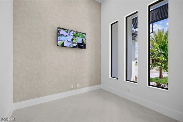 3535 SW 4th LN, Cape Coral, FL 33991