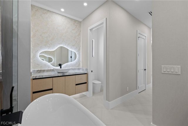 3535 SW 4th LN, Cape Coral, FL 33991