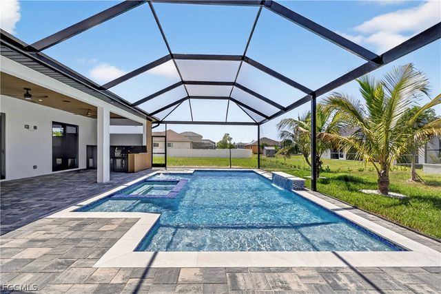 3535 SW 4th LN, Cape Coral, FL 33991