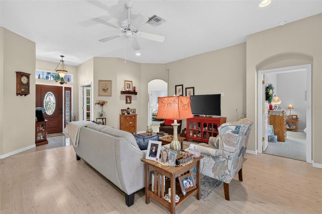 5138 AURORA DRIVE, Leesburg, FL 34748