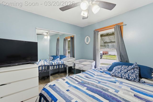 8521 Dale, Center Line, MI 48015