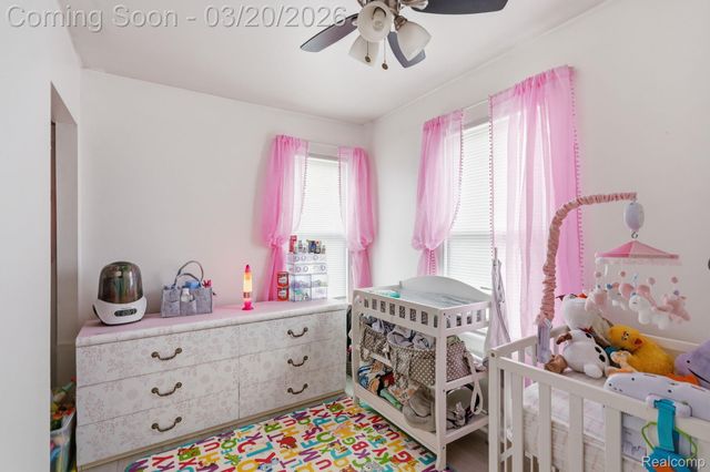 8521 Dale, Center Line, MI 48015