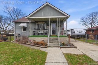 8521 Dale, Center Line, MI 48015