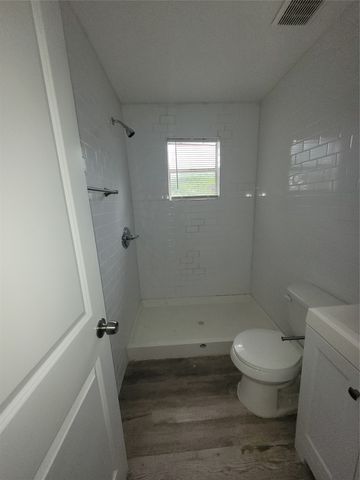 2805 Walker Street, Fort Worth, TX 76105
