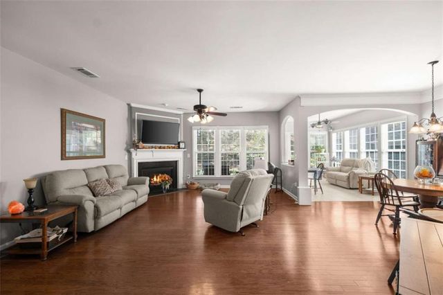 6443 Autumn Crest Lane, Hoschton, GA 30548