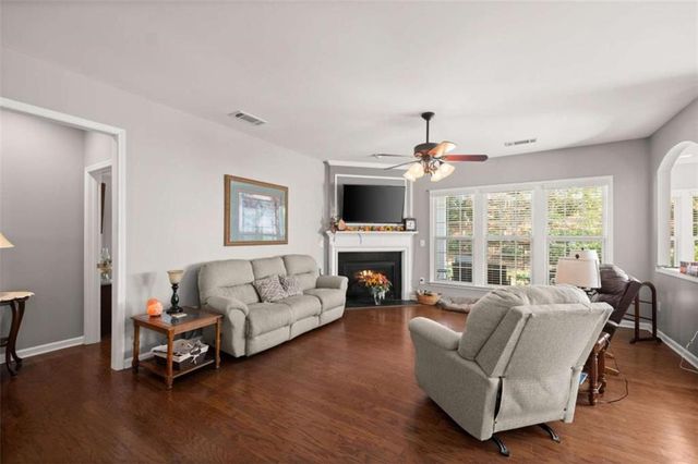 6443 Autumn Crest Lane, Hoschton, GA 30548