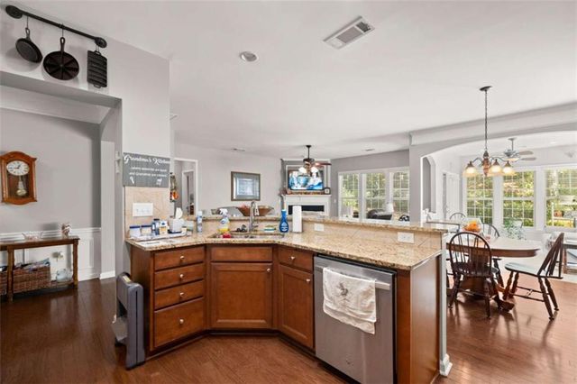 6443 Autumn Crest Lane, Hoschton, GA 30548