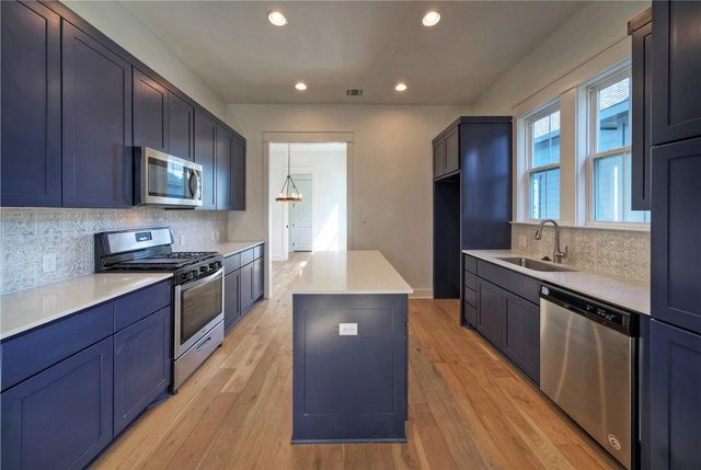 1010 Grant Wood Ave, Dripping Springs, TX 78620