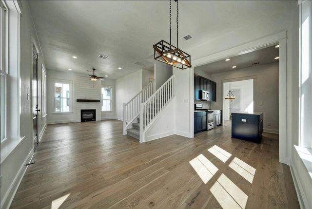 1010 Grant Wood Ave, Dripping Springs, TX 78620