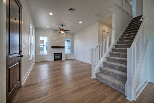 1010 Grant Wood Ave, Dripping Springs, TX 78620