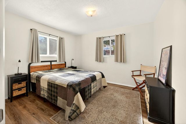 545 E C Street, Jacksonville, OR 97530