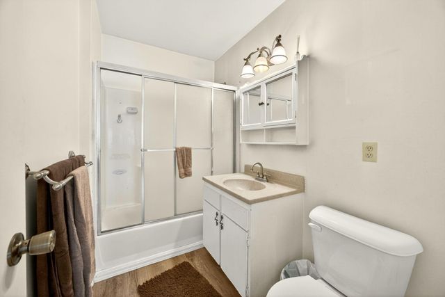 545 E C Street, Jacksonville, OR 97530