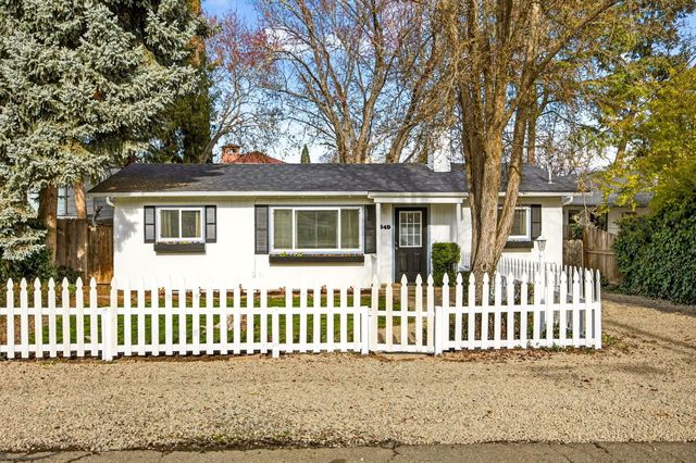 545 E C Street, Jacksonville, OR 97530