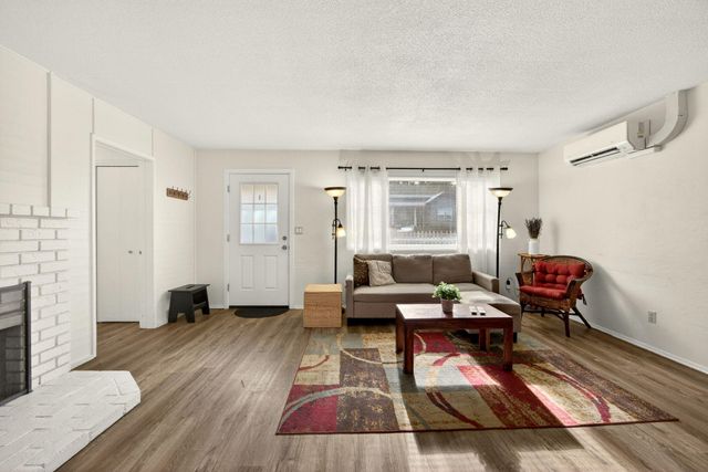 545 E C Street, Jacksonville, OR 97530