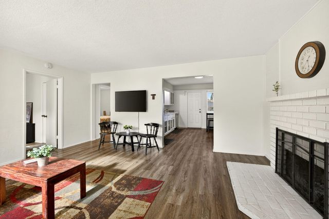 545 E C Street, Jacksonville, OR 97530