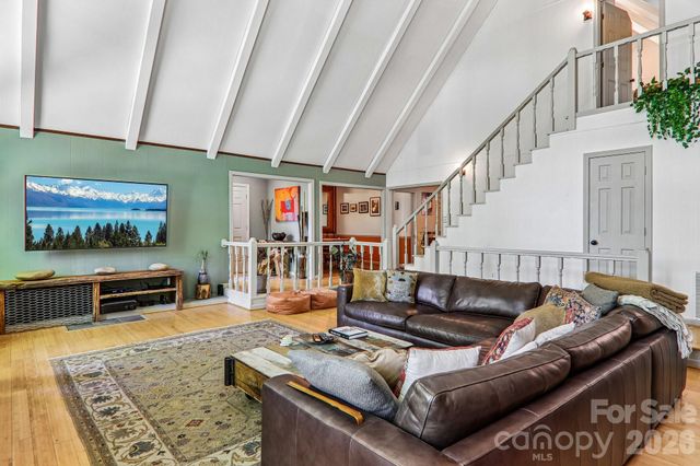 2291 Little River Road, Hendersonville, NC 28739