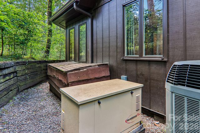 2291 Little River Road, Hendersonville, NC 28739