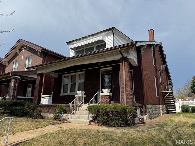 5381 Queens Avenue, St Louis, MO 63115