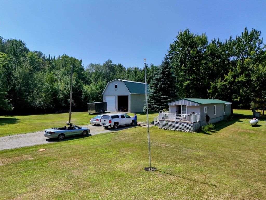 2544 Hansel Road, Standish, MI 48658