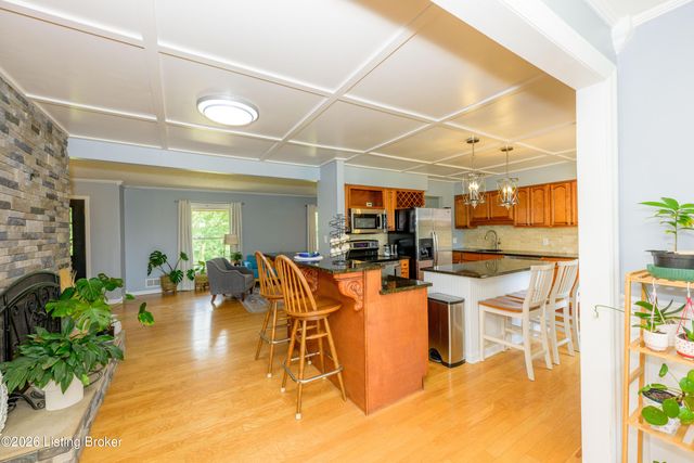 3212 Old Sligo Rd, La Grange, KY 40031
