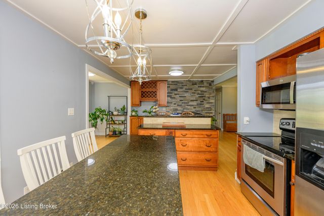 3212 Old Sligo Rd, La Grange, KY 40031