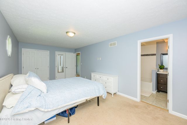 3212 Old Sligo Rd, La Grange, KY 40031
