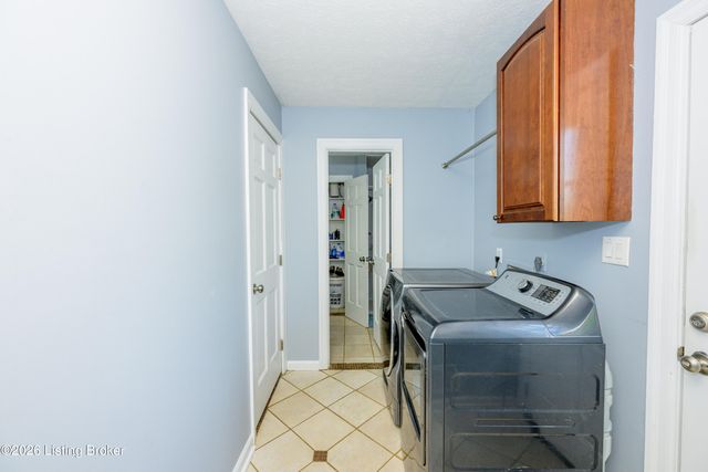 3212 Old Sligo Rd, La Grange, KY 40031