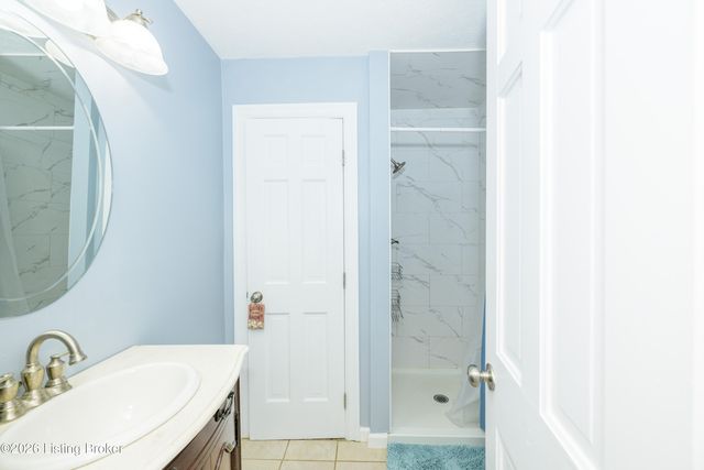 3212 Old Sligo Rd, La Grange, KY 40031
