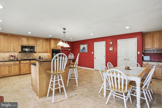 410 CLEARVIEW RD, Hanover, PA 17331