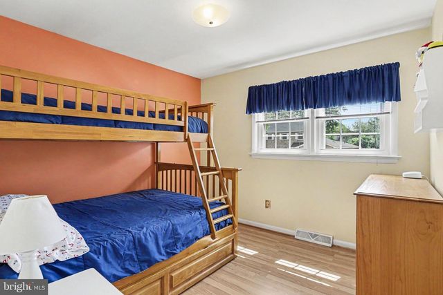 410 CLEARVIEW RD, Hanover, PA 17331