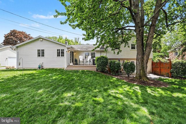 410 CLEARVIEW RD, Hanover, PA 17331