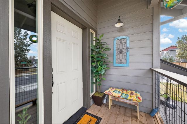 20726 Russell Drive, Bend, OR 97701