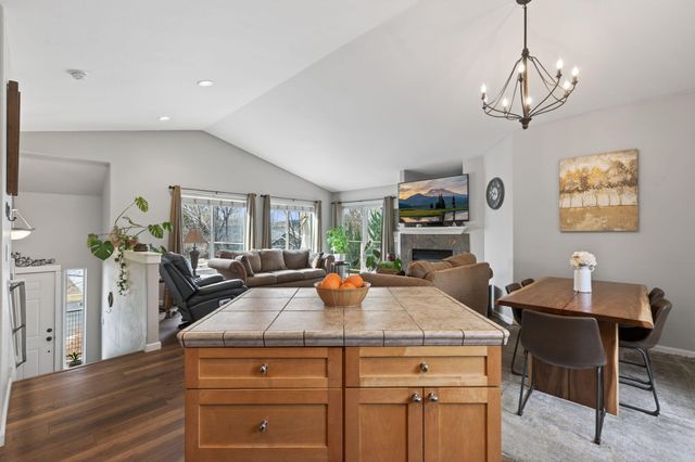 20726 Russell Drive, Bend, OR 97701