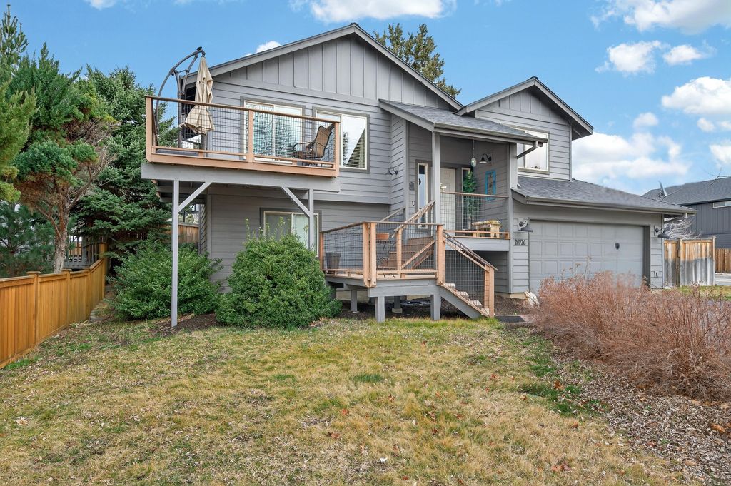 20726 Russell Drive, Bend, OR 97701