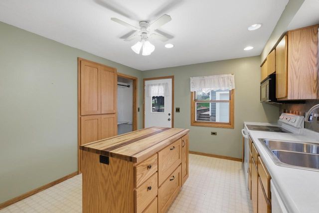 325 Chicago Street, Stoughton, WI 53589