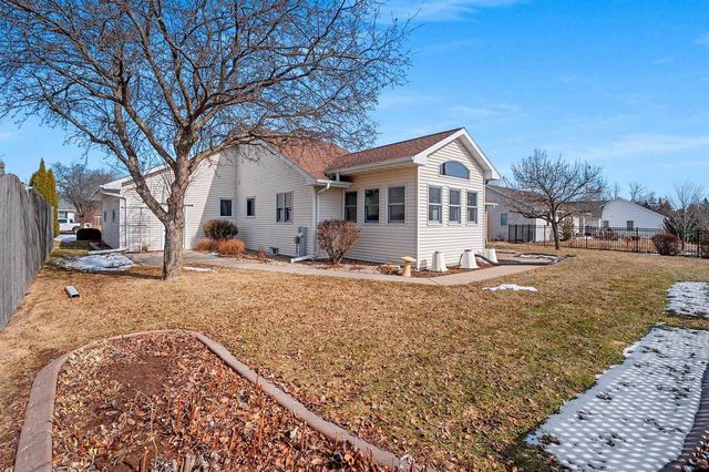 3133 SELMA COURT, Appleton, WI 54914
