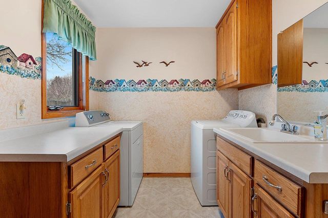 3133 SELMA COURT, Appleton, WI 54914