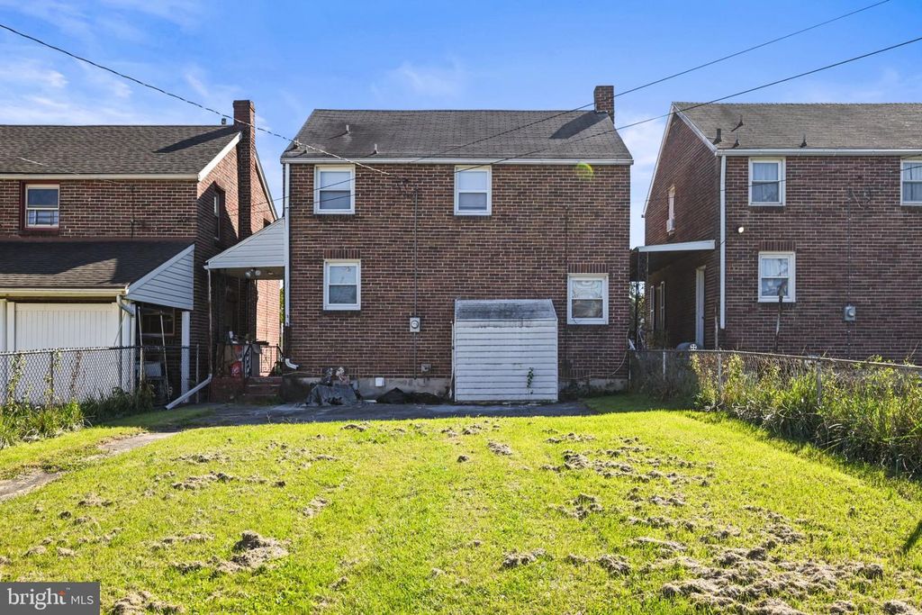 Image 24 of property listing at 351 LIBERTY CT, York, PA 17403