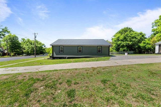 628 Elm Street, Graham, NC 27253