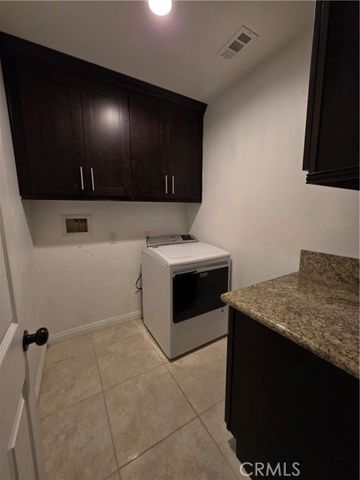 355 S Inez, Hemet, CA 92543