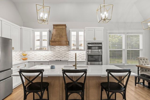 185 Hunting Ridge Circle, Rock Spring, GA 30739